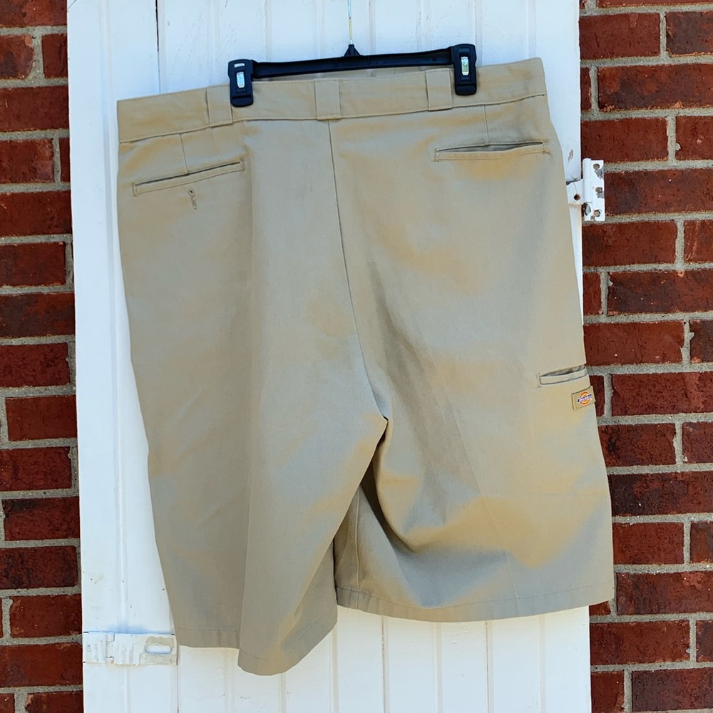 Dickies Tan Shorts - Picture 2 of 3